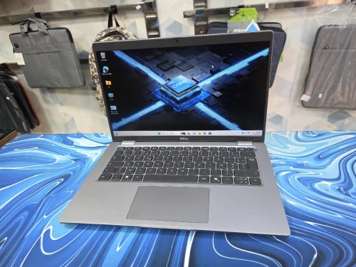 DELL PRECISION 3490 CORE ULTRA 5 135H 32GB DDR5 512GB NVME