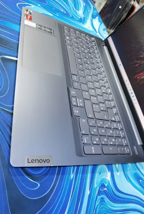 LENOVO IDEAPAD 5 PRO RYZEN 7 5800H 16GB 512GB 16P 2K FIH TÂCHE F L'ÉCRAN