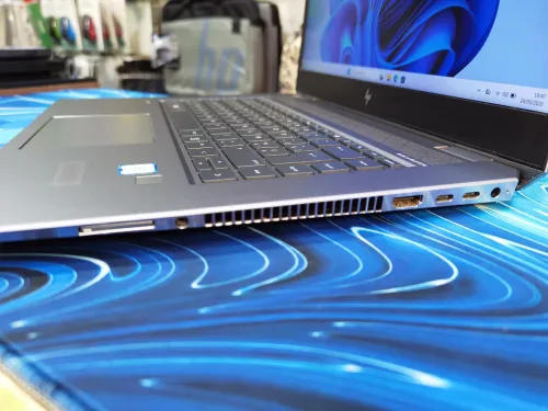 HP ZBOOK STUDIO G5 I7 9750H NVIDIA QUADRO P1000 4GB 16GB 512GB SSD