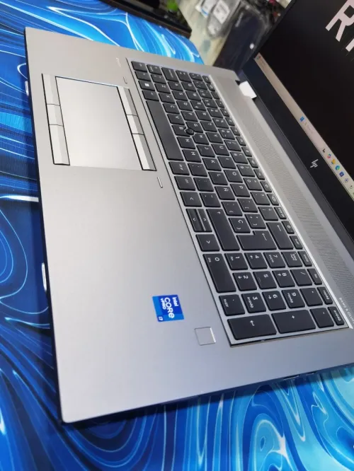 HP ZBOOK 17.3 FURY G8 I7 11850H 64GB 512SSD RTX A2000 4GB 17.3P