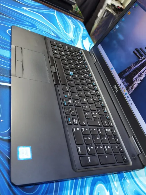 DELL LATITUDE 5590 I5 8ÈME 16GB 256SSD 15.6P FHD