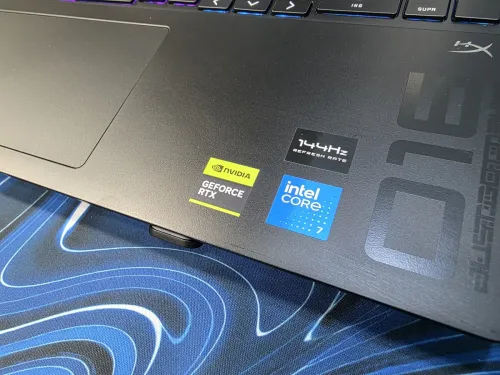 HP OMEN GAMING 16 CORE 7 240H RTX 5060 8GB 32GB DDR5 1000GB SSD 16P 144HZ