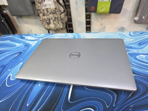 DELL PRECISION 3490 CORE ULTRA 5 135H 32GB DDR5 512GB NVME
