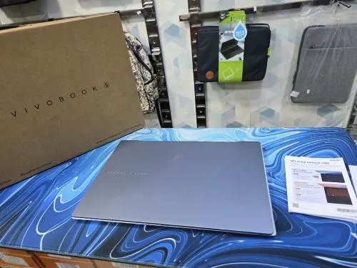 ASUS VIVOBOOK S15 OLED ULTRA 9 185H 14ÈME 16GB 7400MHZ 1000GB NVME 16P 3K OLED 120HZ BOITE