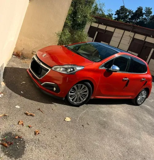 Peugeot 208 2015 Allure
