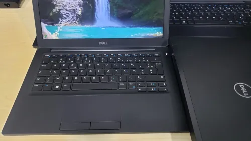 LAPTOP DELL I5 8 Ème GÉNÉRATION D ORIGINE D EUROPE LA BATTERIE PLUS DE 4H
