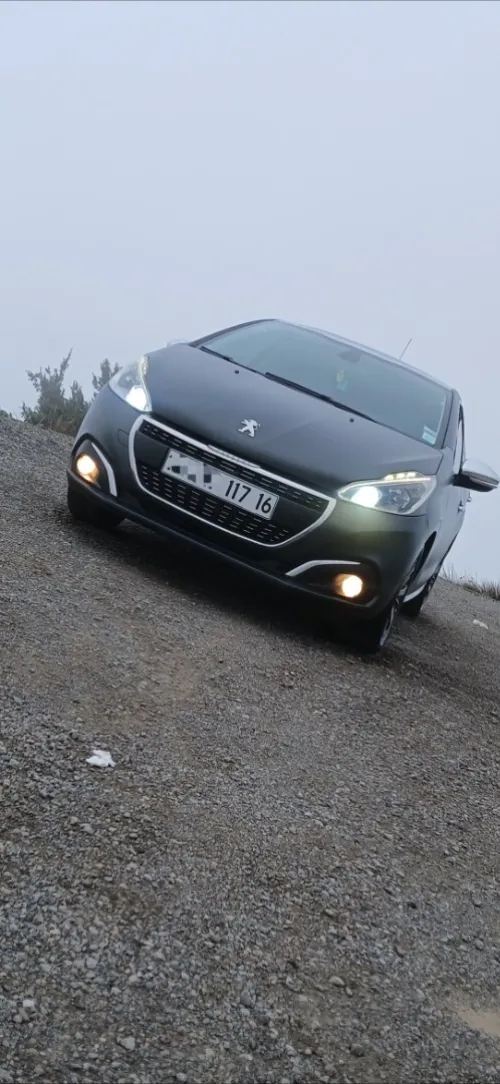 Peugeot 208 2017 Allure Facelift