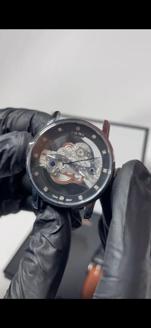 Montre Tomi