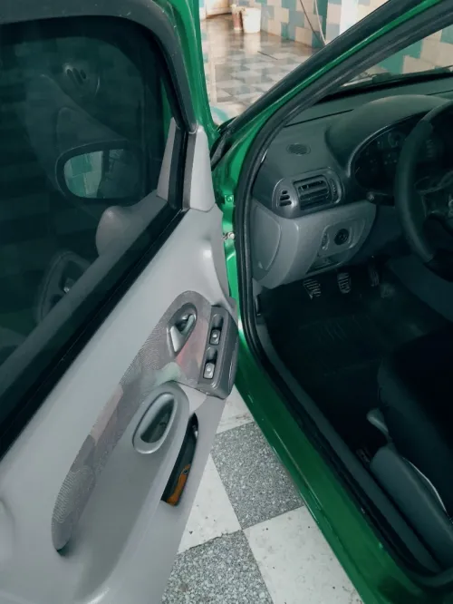 Renault Clio 2 2000 Extreme