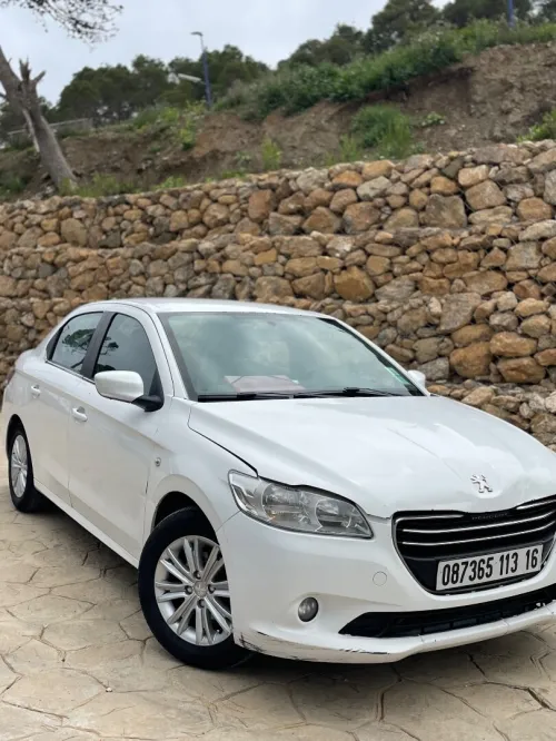 Peugeot 301 2013 Allure