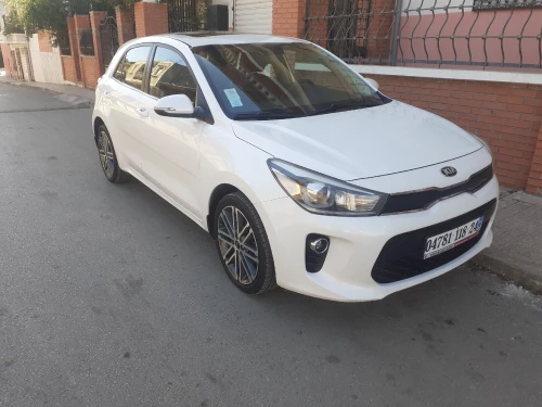 Kia Rio 5 portes 2018 Funny Facelift 