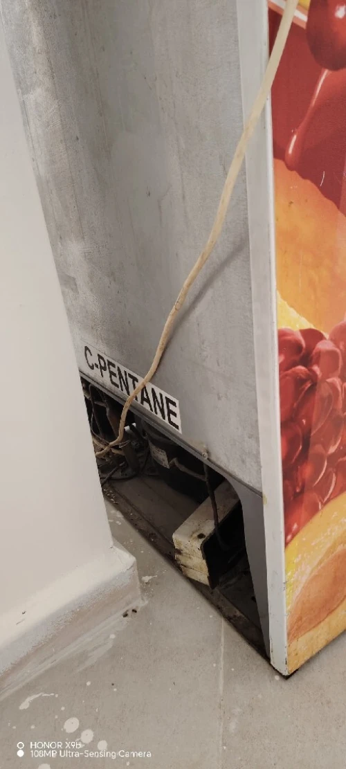 Réfrigérateur ugor en bon état