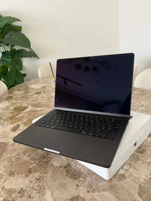 MacBook Pro M4