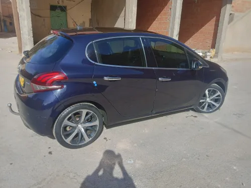 Peugeot 208 2015 GT Line