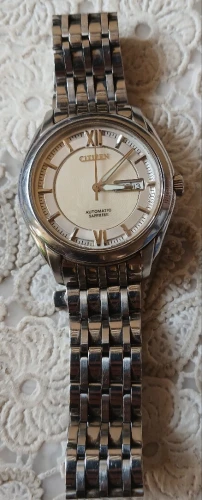 Montre citizen automatique verre sapphire