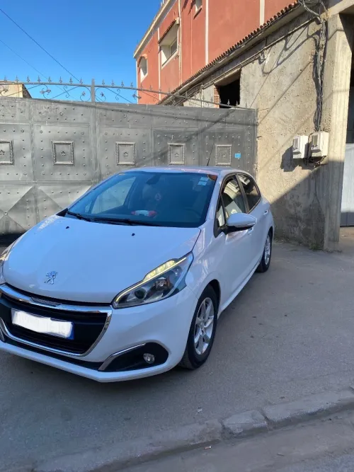 Peugeot 208 2016 Allure Facelift