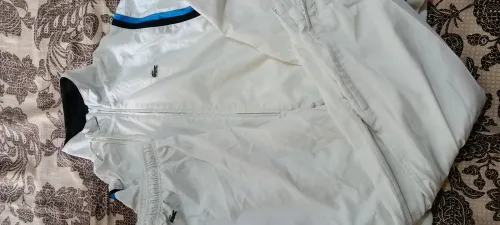Survêtement lacoste original taille 6