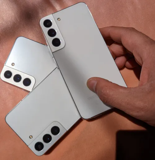 Samsung S22