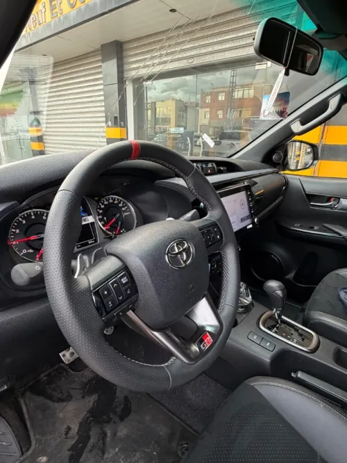 Toyota Hilux 2025 GR V6