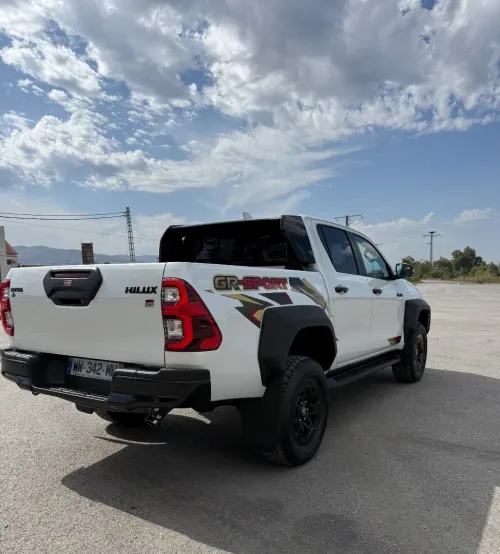 Toyota Hilux 2025 GR