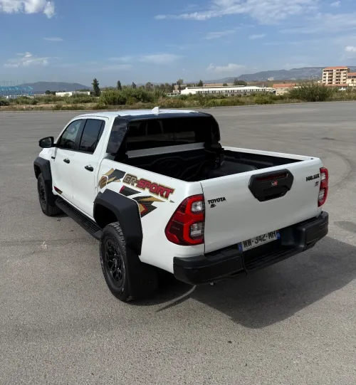 Toyota Hilux 2025 GR