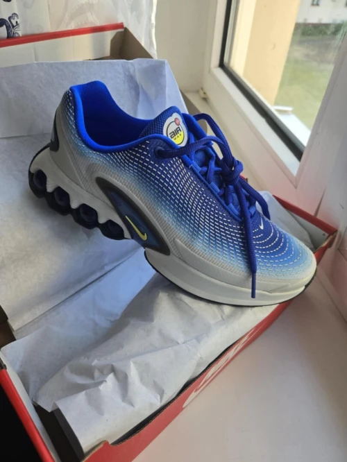 NIKE AIR MAX DN