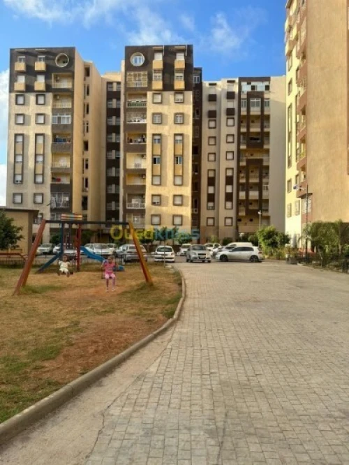 Cherche location Appartement Alger Rouiba