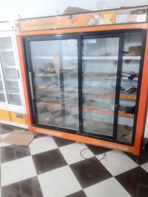 DES FRIGOS  Supérette et Alimentation Générale + Machine creme