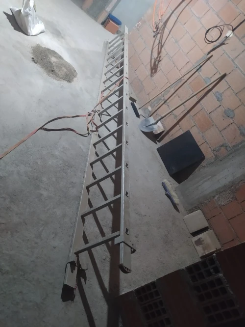 Échelle en aluminium 5m