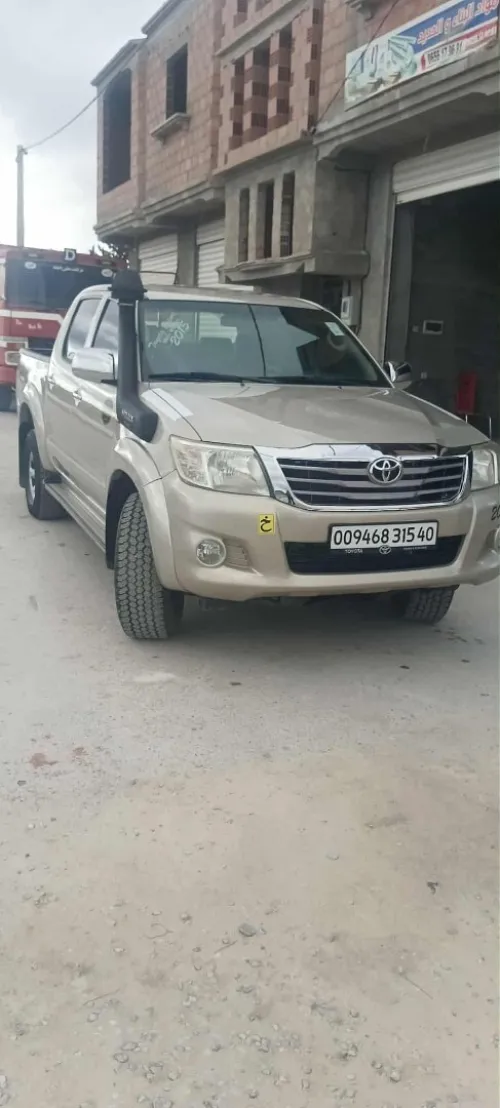 Toyota Hilux 2015 LEGEND DC 4x4