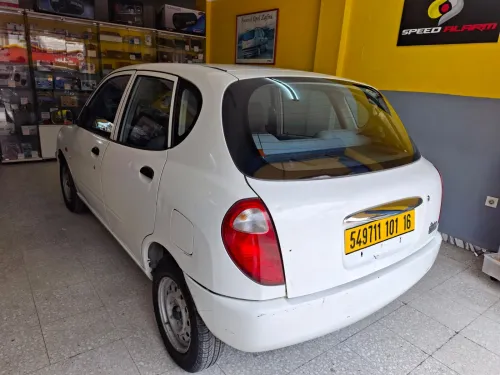 Daihatsu Sirion 2001 