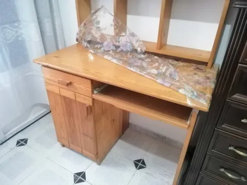 Bureau de travail ou de chambre