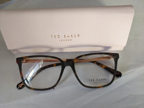 Lunettes de vue originales  pour femme venu d'Espagne 
