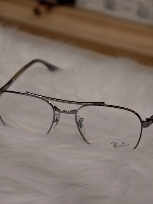 Lunette de vue original venu d'Europe