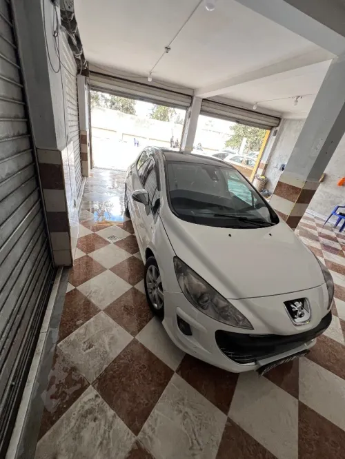 Peugeot 308 2011 Allure hdi 2.0 litre 90ch