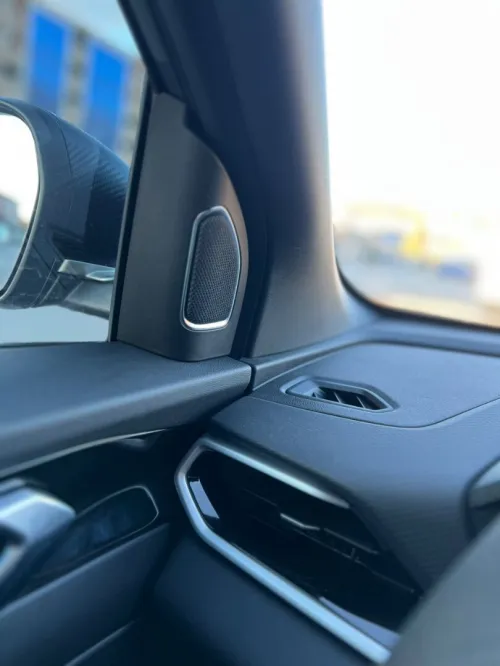 Geely Coolray 2025 La tout sans toit التبادل فقط