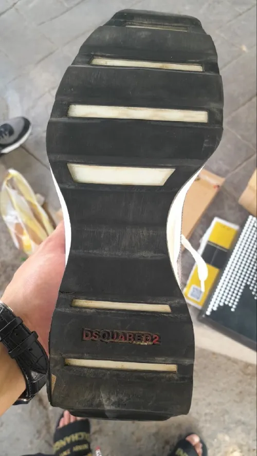 "Chaussures DSQUARED2 Run DS2 Original 100%"