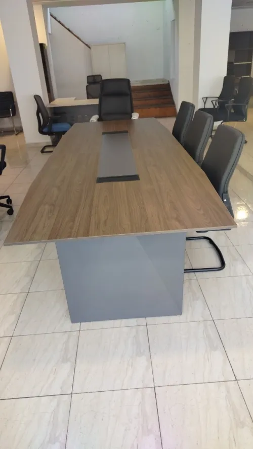 Table de réunion en MDF