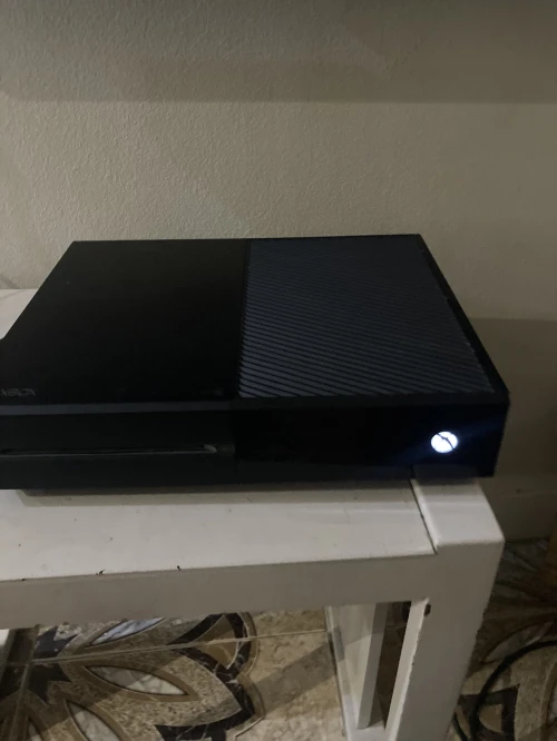Xbox one fat 2500 game passe man randi 1mois