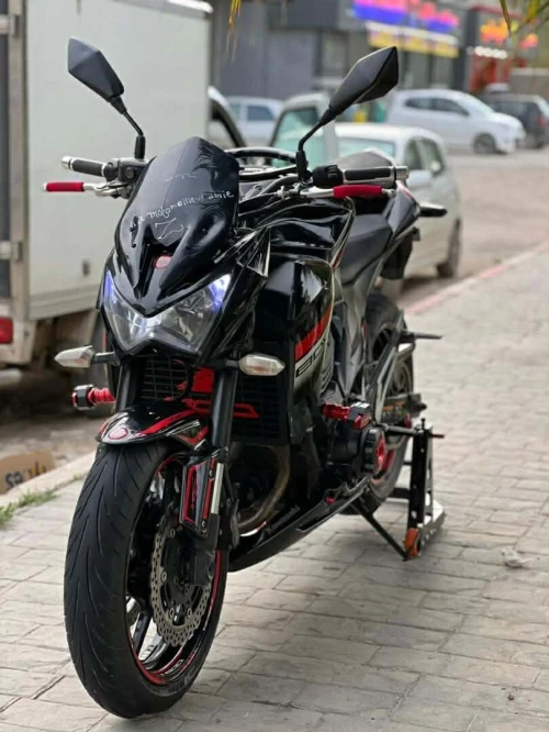 Kawazaki +Z800 r 2016