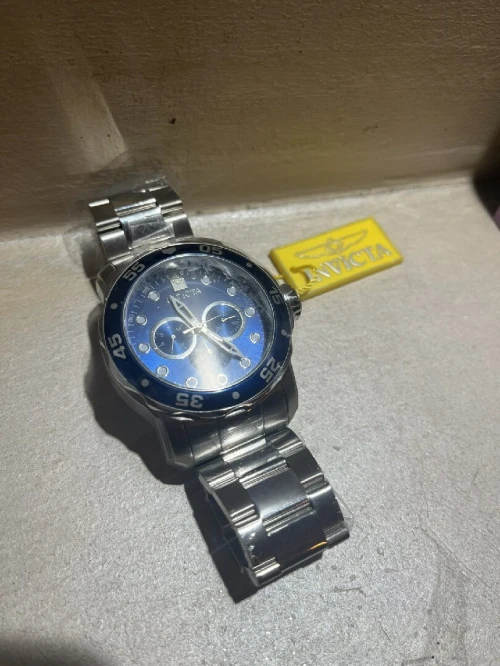 montre invicta