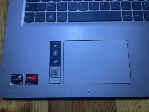 Lenovo IdeaPad 3 rayzen5 3500u