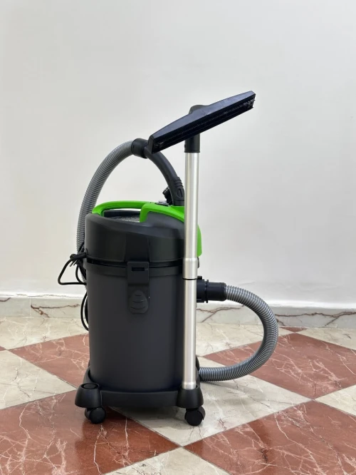 Aspirateur professionnel eau et poussière IPC YP 1/20
