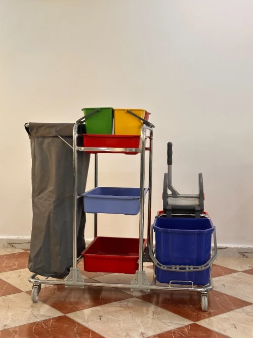 Chariot de nettoyage industriel multi fonction KHA 3101