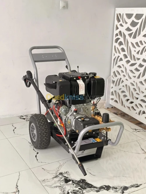 Nettoyeur haute pression professionnel IPC BENZ 200/17 DIESEL