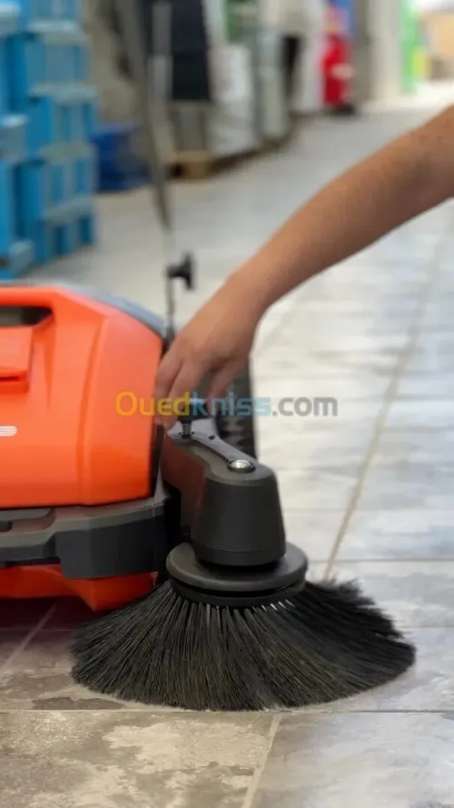 Balayeuse double brosse professionnelle MS 50FP