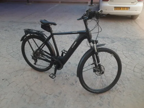 Velo electrice bosh CUBE Kathmandu Hybrid
