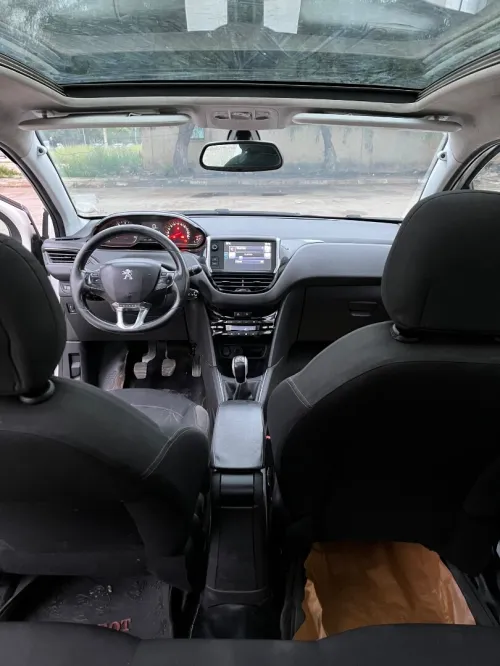 Peugeot 208 2015 Allure