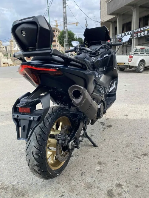 Yamaha T max 2022