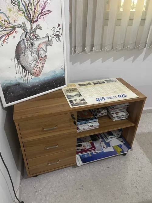 Bureau et armoire